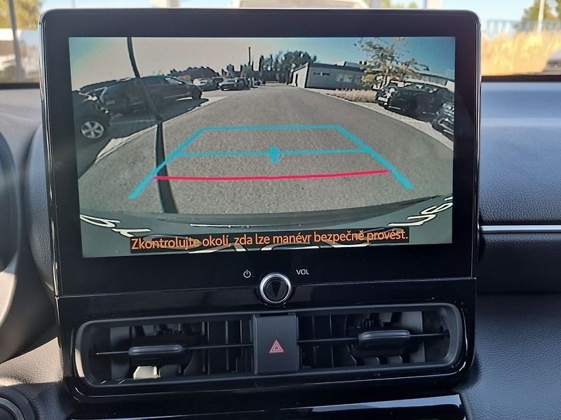 Toyota Yaris Cross 1,5 HEV FWD Style - fotka 16 z 25