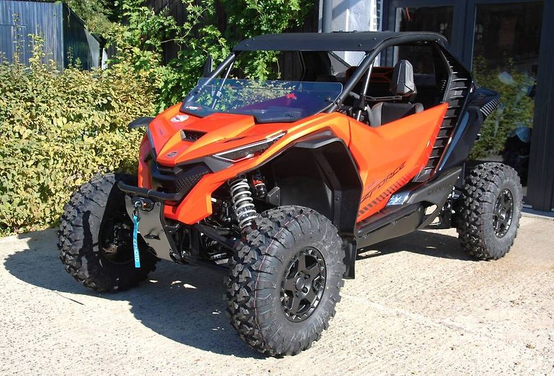 CFMOTO (2026) Gladiator Z10 Turbo - fotka 10 z 24