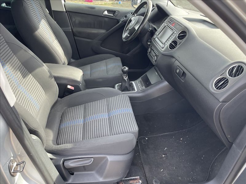 Volkswagen Tiguan 2,0 TDi 4-Motion 125kw VADA MO - fotka 12 z 25