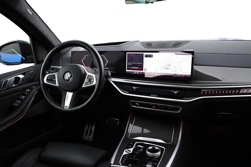 BMW X7 xDrive40d - fotka 12 z 14