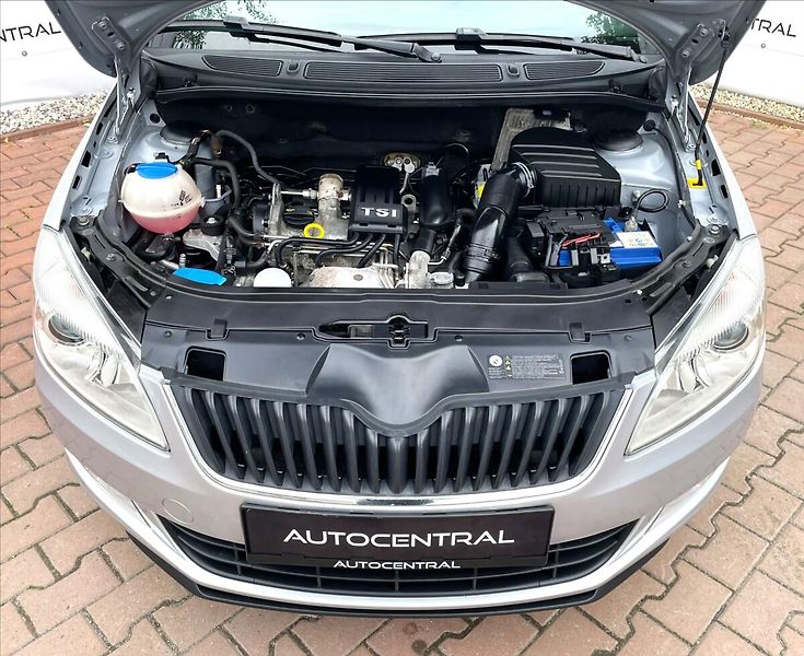 Škoda Roomster 1,2 TSi,63kW,STK 6/27 - fotka 8 z 21