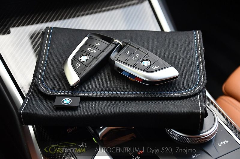 BMW Řada 3 320d xDrive M-SPORT ČR 1.M - fotka 39 z 62