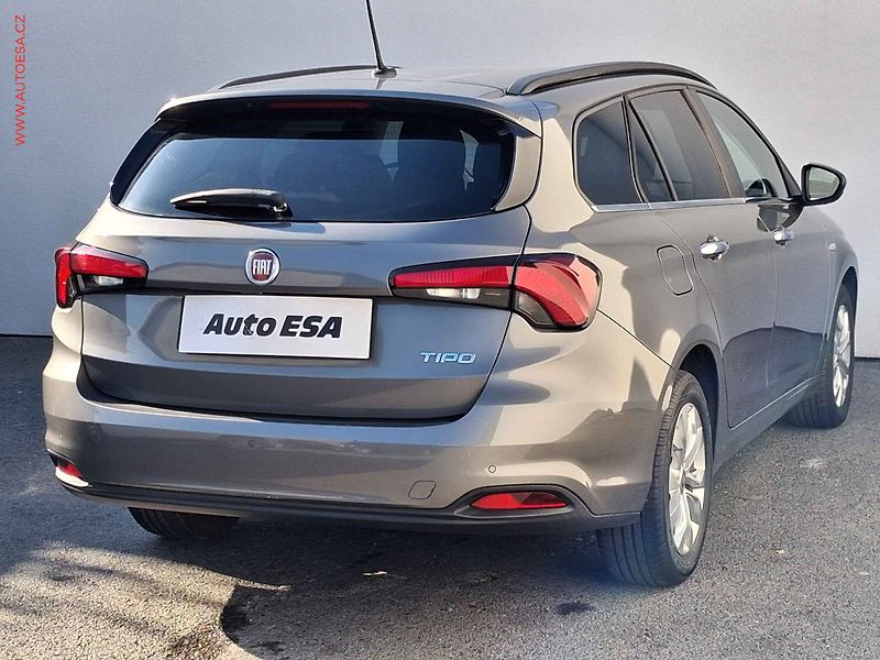 Fiat Tipo (2020) 1.6 MJet, Lounge, kamera - fotka 4 z 20
