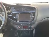 Kia Ceed (2015) 1.6 GDi, Exclusive, navi, - náhled 12