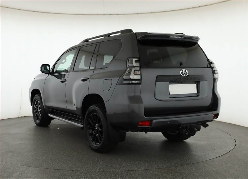 Toyota Land Cruiser (2023) 2.8 D-4D - fotka 4 z 20