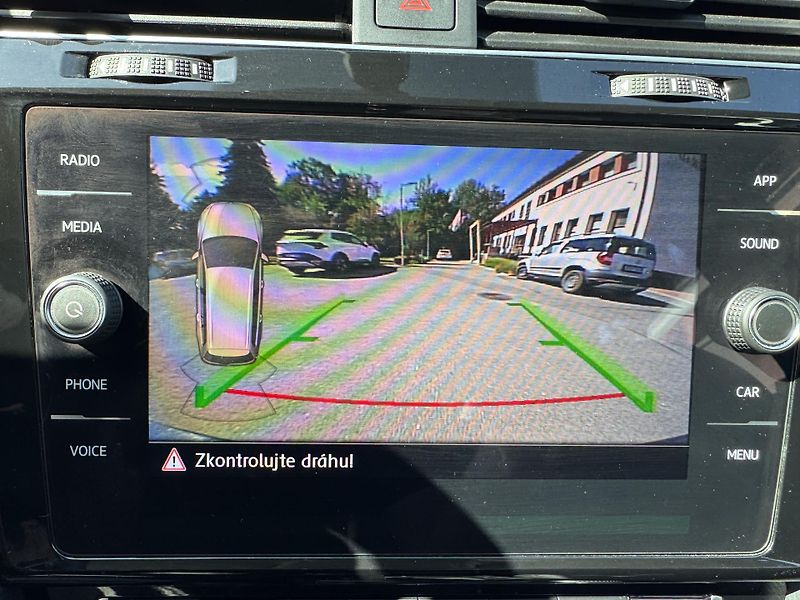 Volkswagen Golf Variant (2019) - fotka 10 z 28
