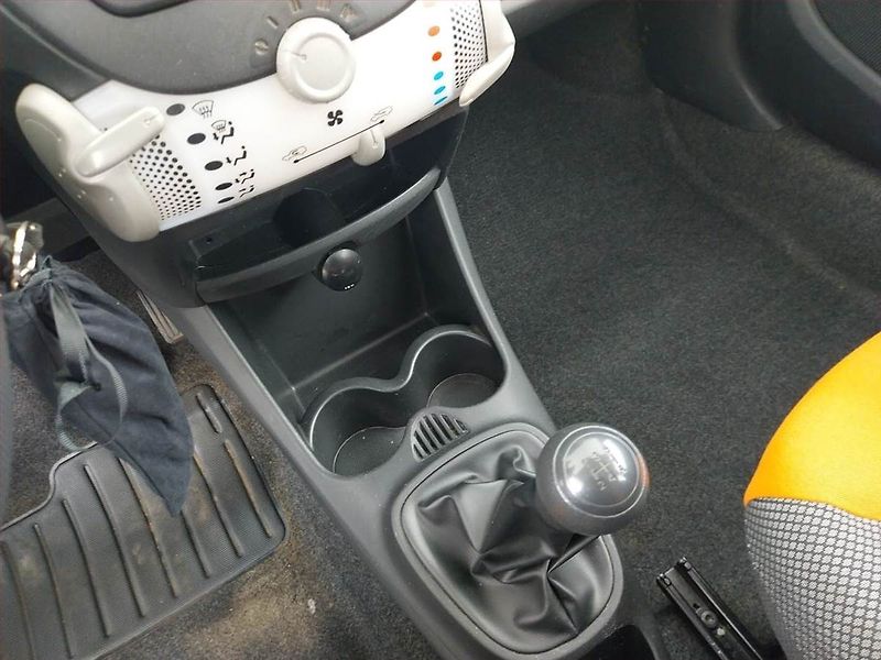 Toyota Aygo (2012) 1.0 VVT-i, po STK - fotka 13 z 15