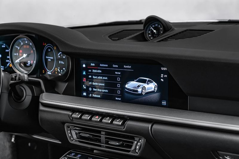 Porsche 911 Carrera 4 Sport Chrono PDLS - fotka 15 z 23