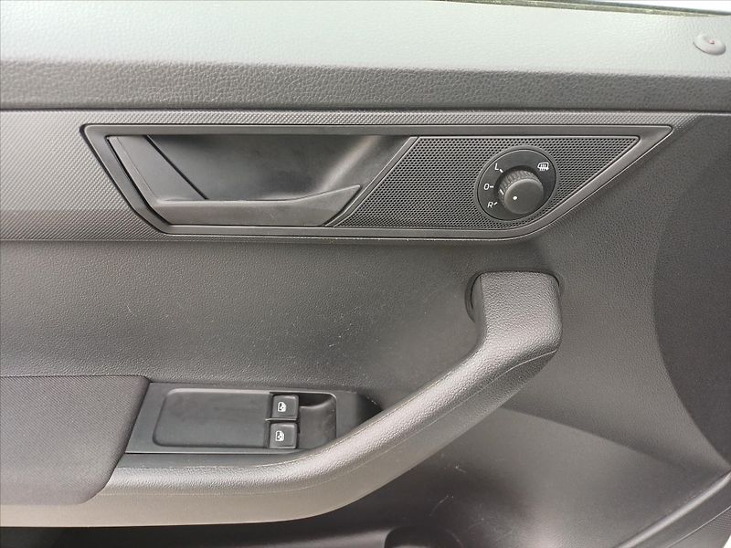 Škoda Fabia 1,0   TSI 70kW Active - fotka 10 z 24