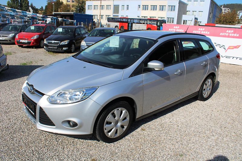 Ford Focus (2012) 1,6i KLIMA EL.OKNA PDC ESP - fotka 3 z 16