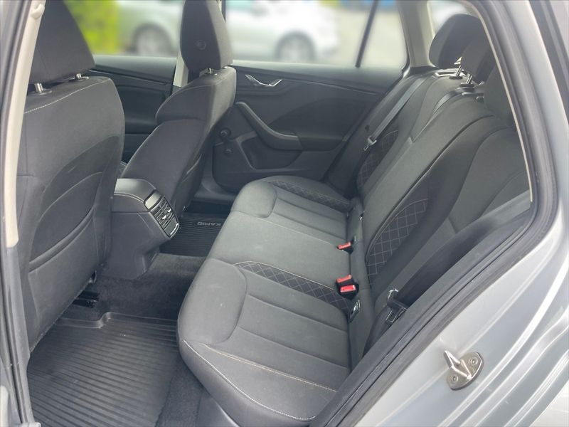 Škoda Kamiq 1,0 TSI 81 Ambition - fotka 8 z 11