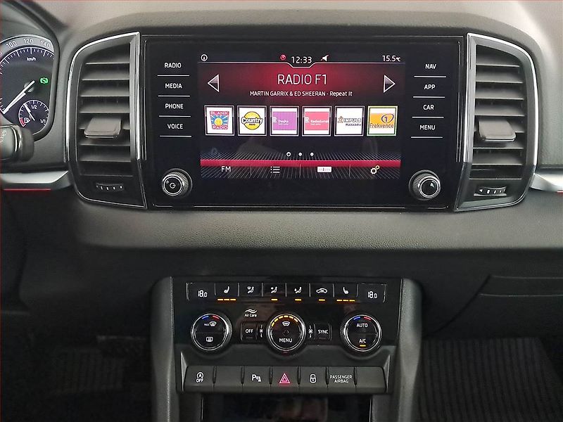 Škoda Karoq (2019) Style 2.0 TDI, 4X4, Automat - fotka 12 z 18