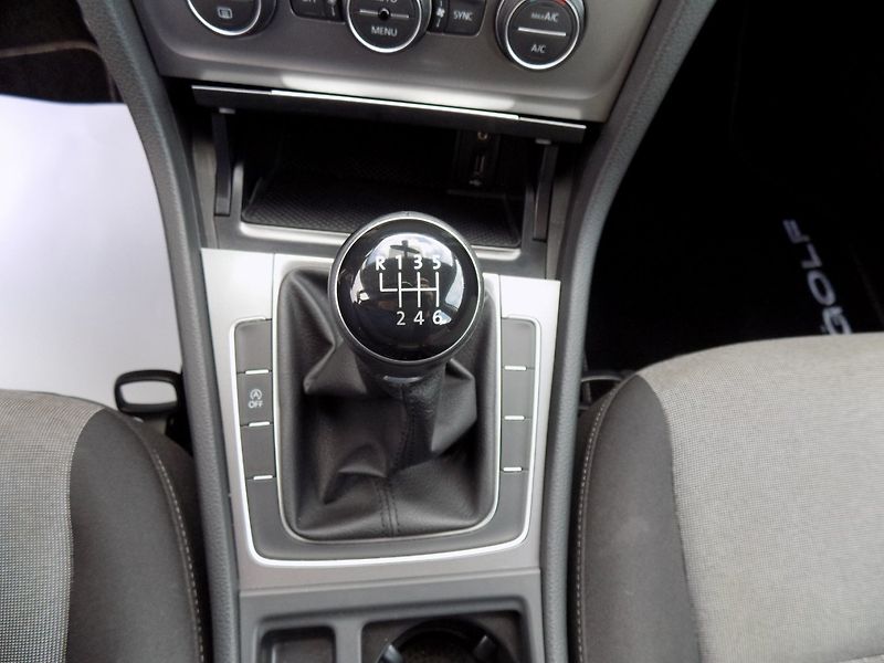 Volkswagen Golf (2016) 1.6TDI/1.Majitel/Klimatizace/ - fotka 30 z 44