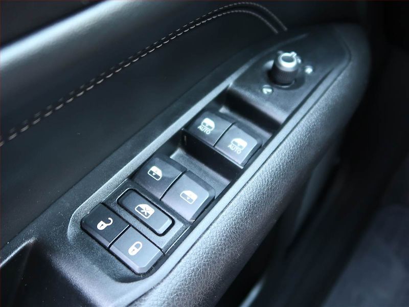 Jeep Compass (2022) 4xe - fotka 19 z 20
