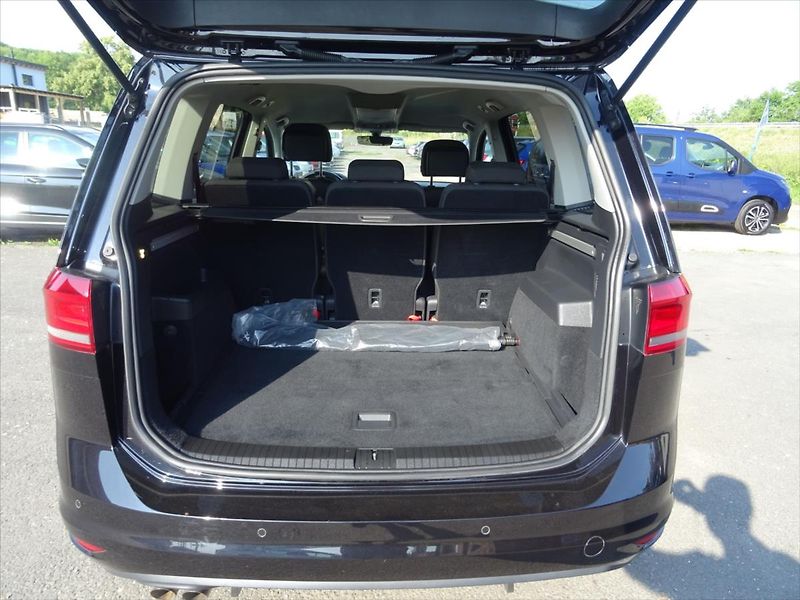 Volkswagen Touran 2,0 TDi 110 kW DSG - fotka 15 z 34