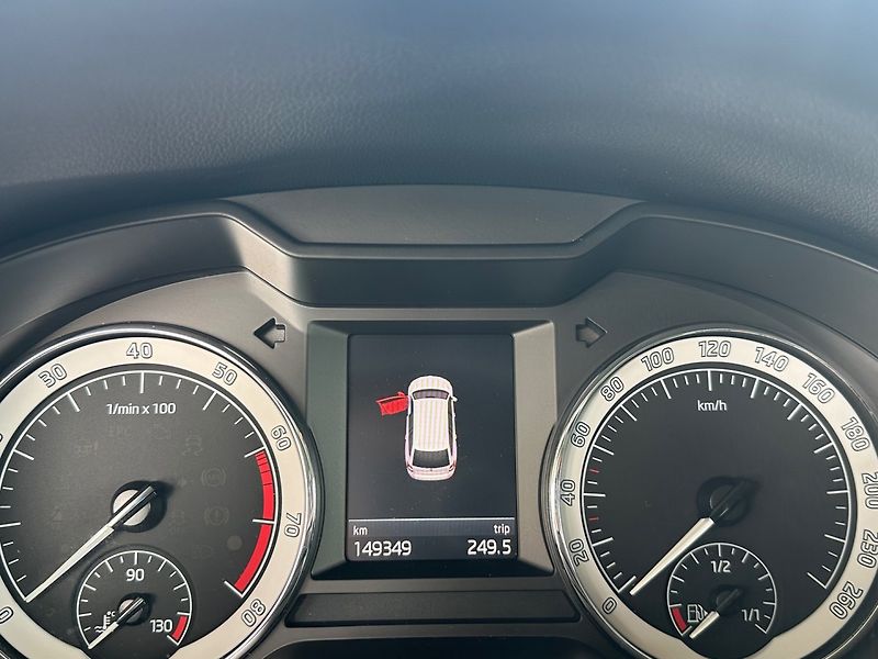 Škoda Octavia (2018) 1.8TSi WEBASTO, NAVI,FULL-LED - fotka 10 z 17