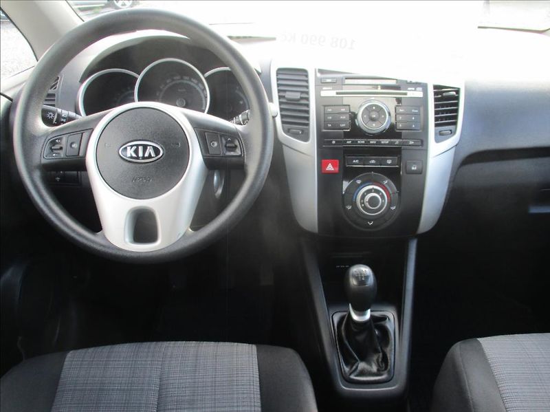 Kia Venga 1,4 i, klima,servis,2.maj,CZ, - fotka 16 z 39