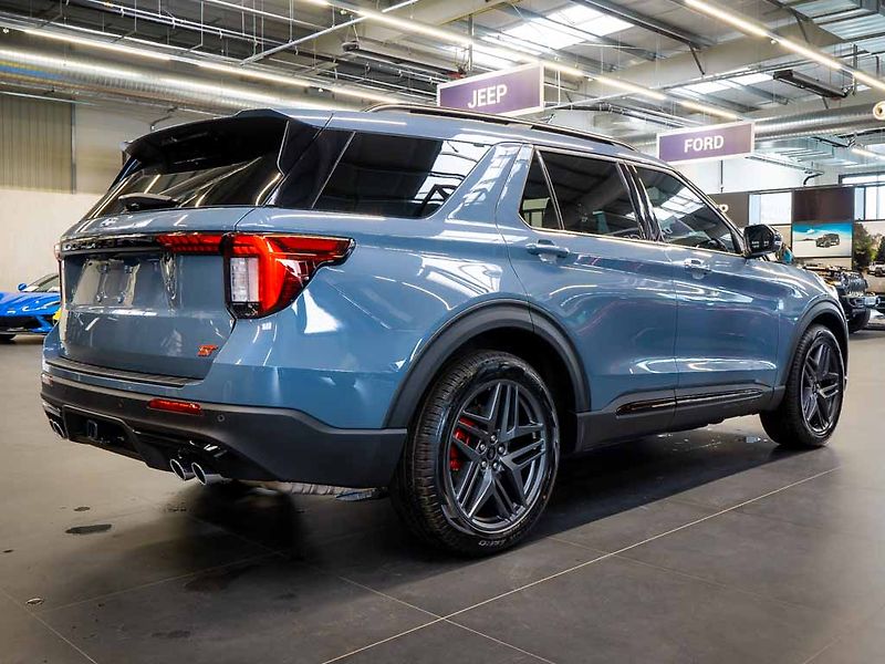 Ford Explorer (2026) 3.0 ST 4WD 21Alu, B&O 980W - fotka 9 z 45