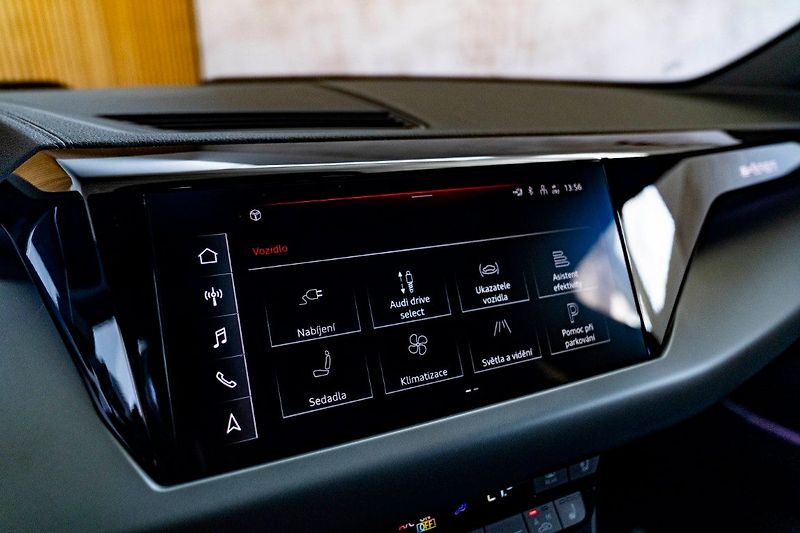 Audi Ostatní 350kW Laser HUD NightV ZÁRUKA - fotka 25 z 42