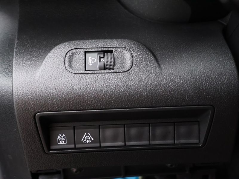 Citroën Berlingo 1.5 HDi 75kW CZ Feel 1.Maj - fotka 16 z 36