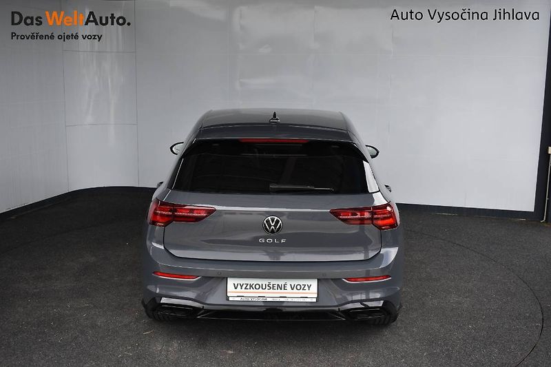 Volkswagen Golf (2022) 1.5TSI 110kW R-Line, Manuál - fotka 9 z 24