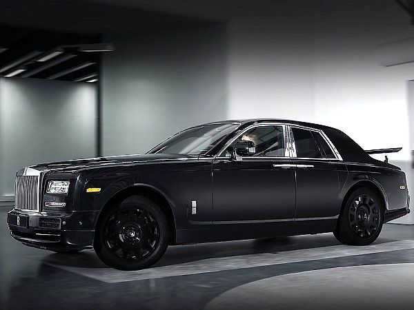 Testovací mula nového SUV od Rolls-Royce.