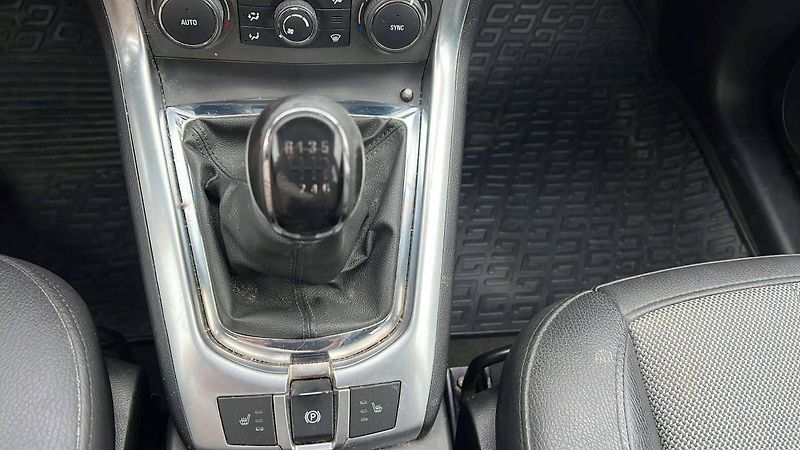 Opel Antara ENJOY 2.2 CDTI 4x4 MT6/1486 - fotka 23 z 28