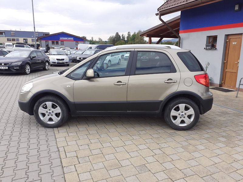 Fiat Sedici (2008) 1.6 i 4x4 - fotka 6 z 22