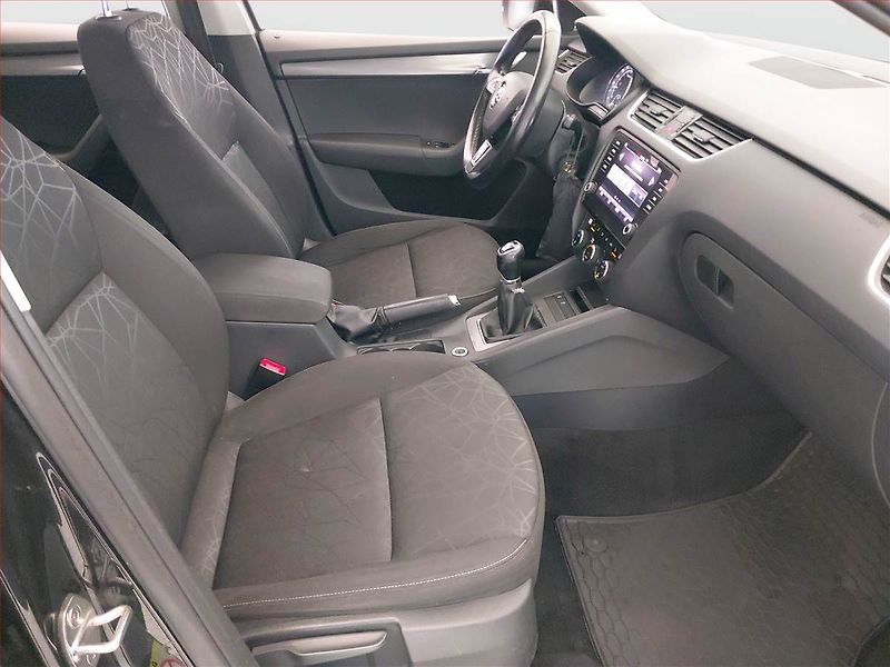 Škoda Octavia (2018) 2.0 TDI, Navi, Tempomat - fotka 9 z 16
