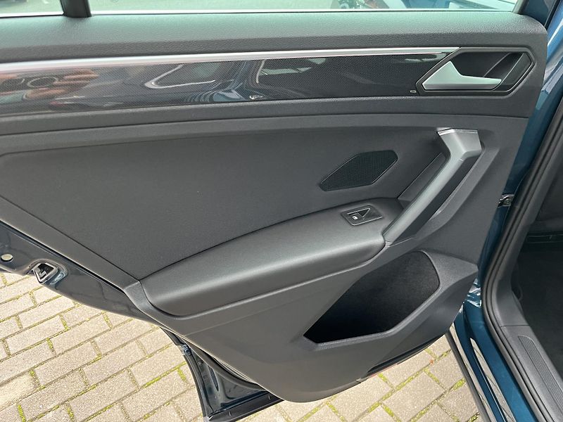 Volkswagen Tiguan 2.0TDi 110kW Elegance - fotka 19 z 30