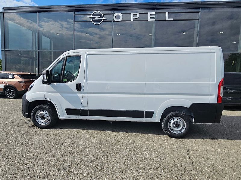 Opel Movano (2026) Van 3300 L2H1 2.2CDTi 120k MT6 - fotka 2 z 22