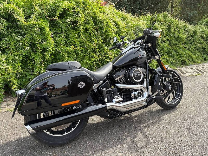 Harley-Davidson FLSB Softail Sport Glide (2023) - fotka 3 z 13