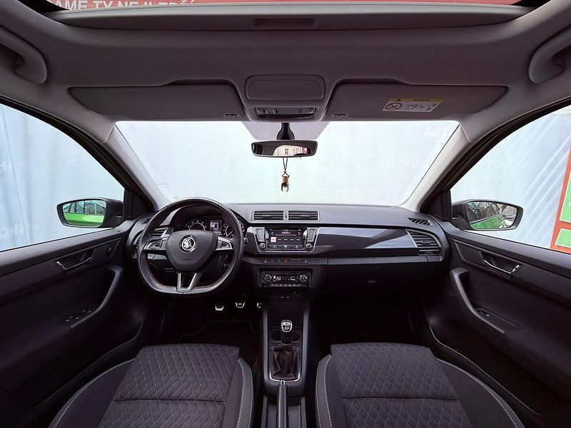 Škoda Fabia 1.0 TSi Monte Carlo, Tažné - fotka 19 z 28