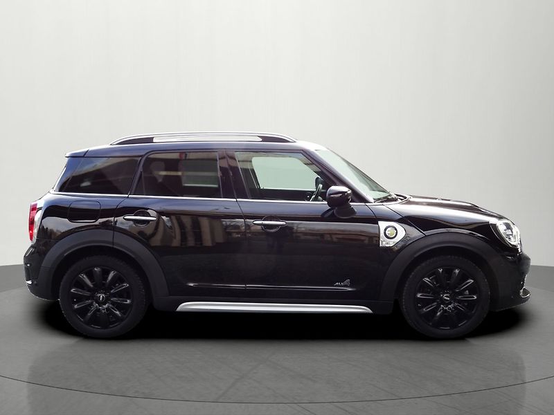 Mini Countryman Cooper 1.5 SE ALL4 A/T Hybrid - fotka 5 z 35