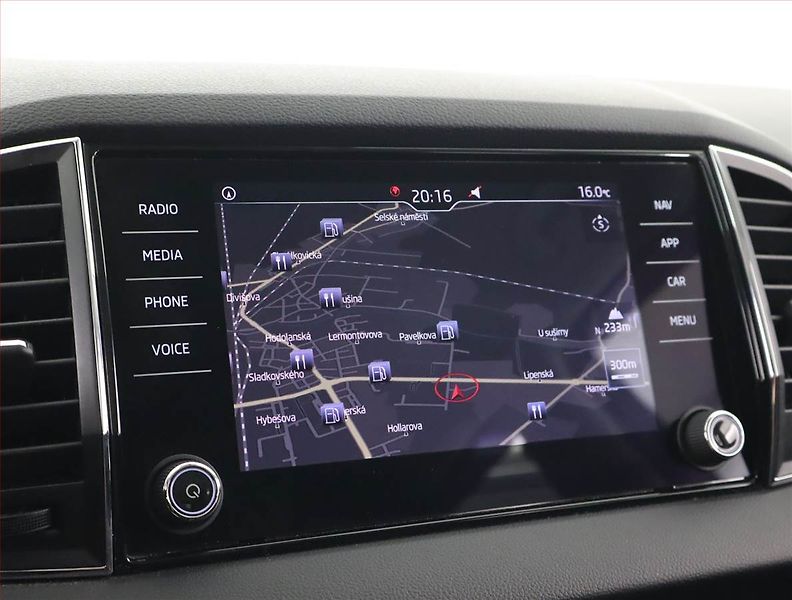 Škoda Karoq (2019) 2.0 TDI, Serv.kniha, Navi - fotka 13 z 21