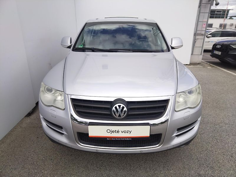 Volkswagen Touareg A 3,0 TDI - fotka 4 z 23