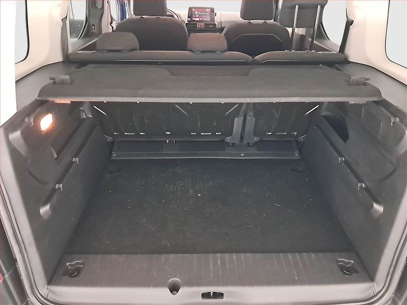 Citroën Berlingo (2020) Feel 1.2 PureTech, 5Míst, ČR - fotka 14 z 16