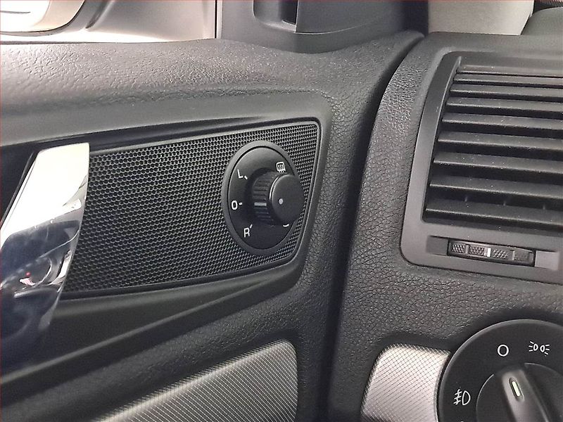 Škoda Octavia (2009) 1.4 TSI, Serv.kniha, Tempomat - fotka 20 z 21