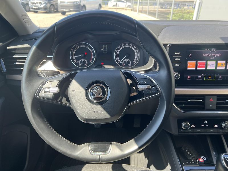 Škoda Scala (2021) 1,5TSi 110kW STYLE - fotka 10 z 34