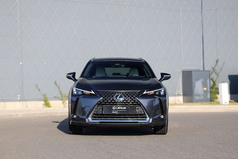 Lexus UX 300h 300H 2,0 HEV PRESTIGE 4X4 - fotka 3 z 27