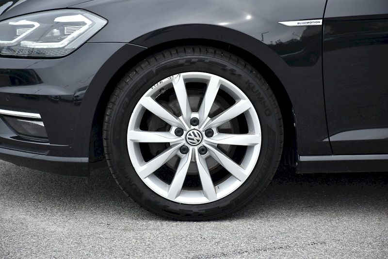 Volkswagen Golf (2020) MARATHON EDITION 1.5 TSI 96kW - fotka 32 z 33