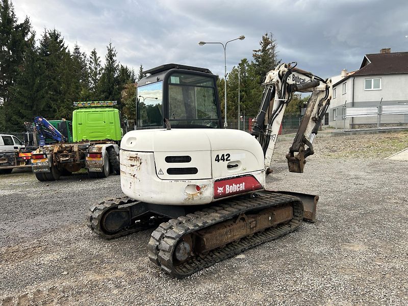 Bobcat (2006) 442B / 7,5t - fotka 3 z 12