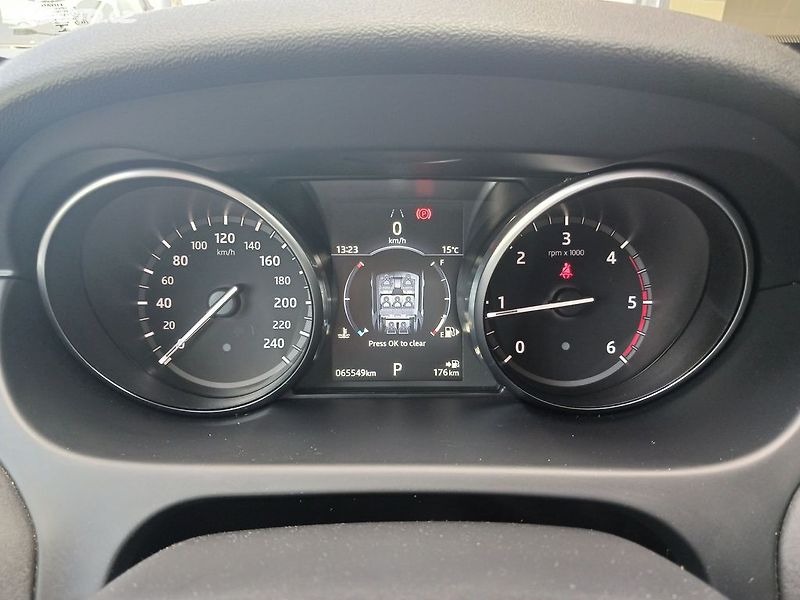 Land Rover Discovery Sport 2.0 HSE 180AUT. - fotka 16 z 43