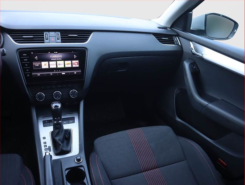 Škoda Octavia (2017) Edition 2.0 TDI, Automat - fotka 8 z 23