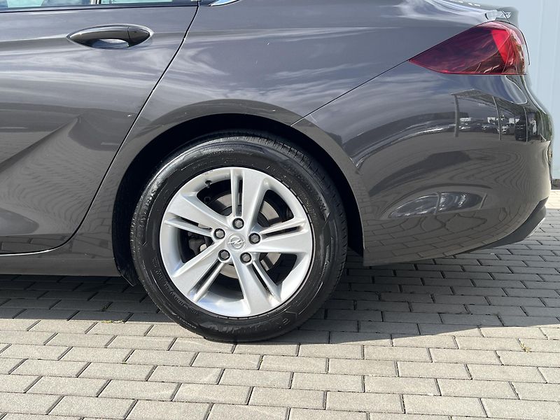 Opel Insignia (2021) 2.0CDTi 128kW GRAND SPORT aut. - fotka 30 z 33