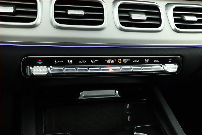 Mercedes-Benz GLE (2025) 450 - fotka 12 z 27