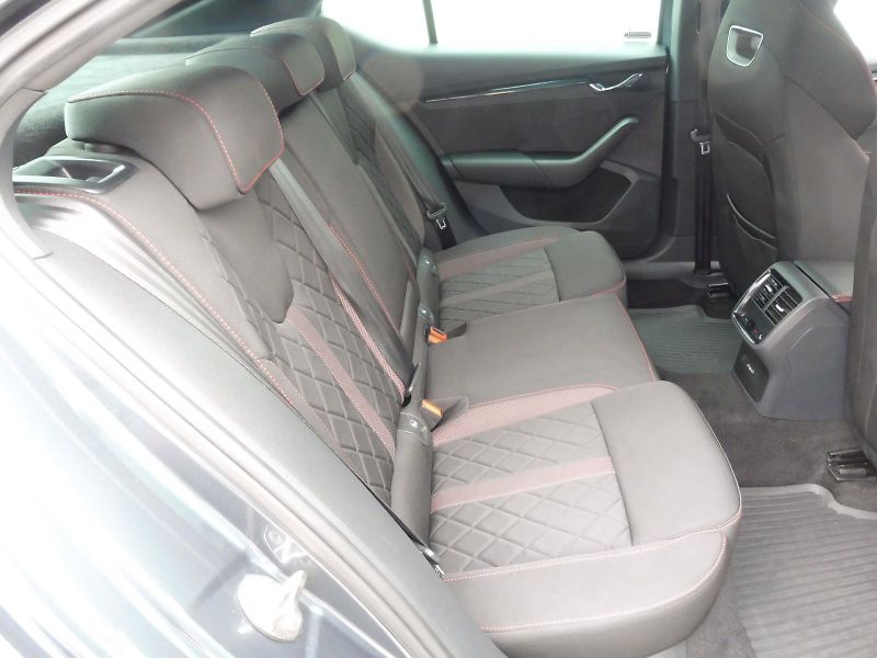 Škoda Octavia (2021) 2,0 TSI 180kW DSG - fotka 22 z 29