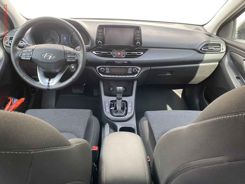 Hyundai i30 (2023) 1.5 T-GDi, Smart, AT, LED - fotka 8 z 21