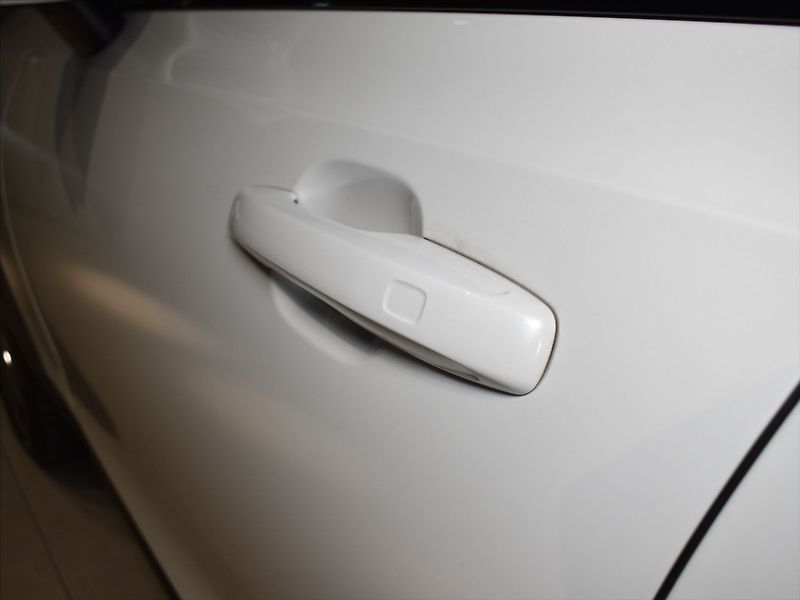 Volvo V90 2,0 CC PRO B4 AWD - fotka 23 z 24