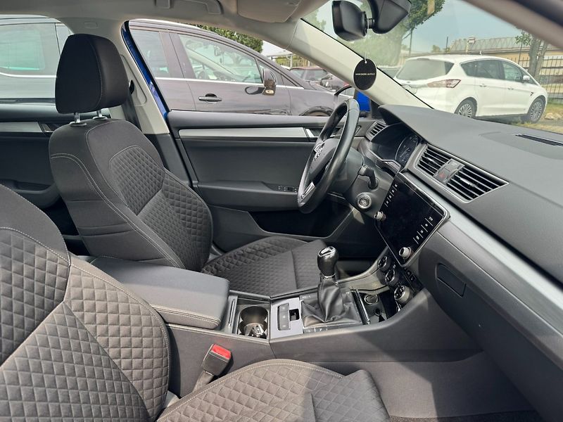Škoda Superb (2018) 2,0 TDI 110 KW ČR 2. MAJ - fotka 41 z 50
